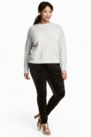  H 8.99 €