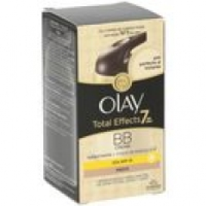 Olay Total effects 7 en 1 crema hidratante tono medio caja 50 ml