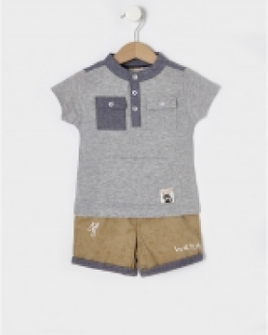 Conjunto bermuda y camiseta 8.10&nbsp;&euro;