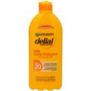 Delial Ambre solaire leche protectora solar spf 20 bote 400 ml