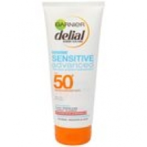 Delial Sensitive advanced protector solar cara y cuerpo spf 50 tubo