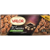 Hipercor  VALOR chocolate negro 70% con avellanas mediterráneas entera
