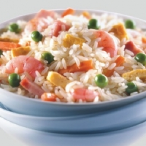 Arroz 3 delicias con tortilla 1.99 €
