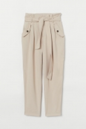  Pantalón con cinturón de atar 14.99 €