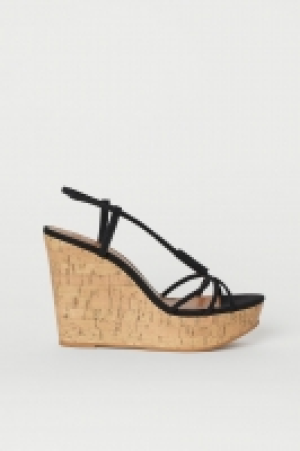  Sandalias de cuña 14.99 €