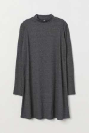  Vestido con cuello perkins 6.99 €