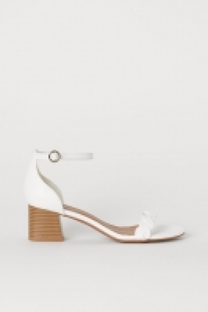  Sandalias 14.99 €