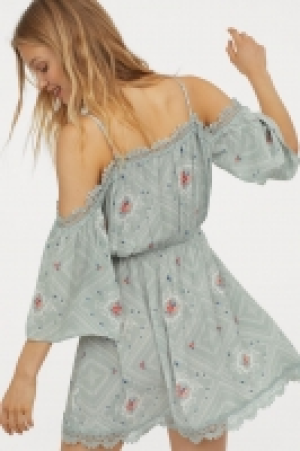  Vestido hombros cut-out 23.99 €