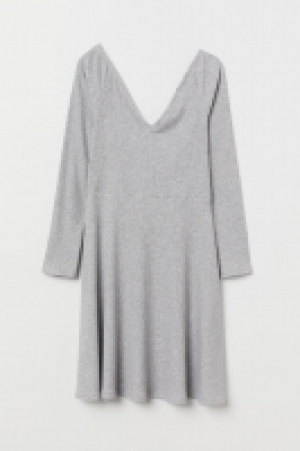  Vestido hombro descubierto 6.99 €