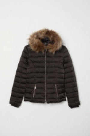  Chaqueta acolchada con capucha 34.99 €