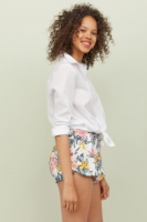  Pantalón corto de viscosa 4.99 €