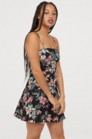  Vestido corto 4.99 €