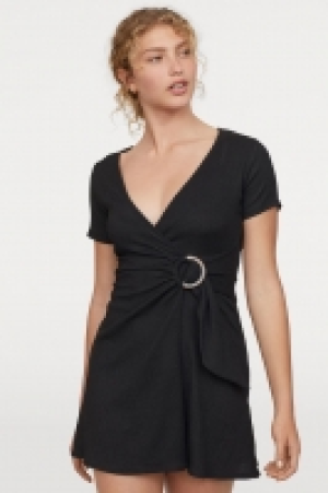  Vestido cruzado 9.99 €
