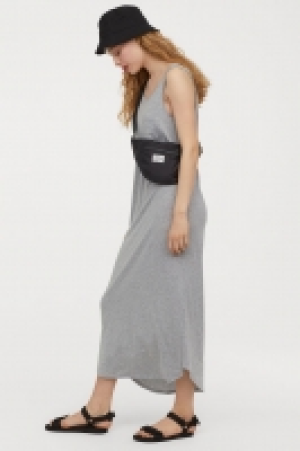  Vestido largo de punto 11.99 €