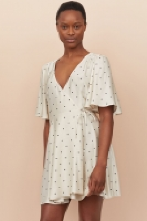  Vestido cruzado de satén 35.99 €