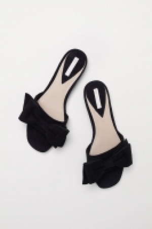  Sandalias de ante 23.99 €
