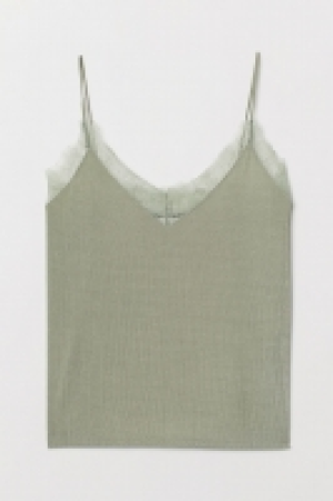  Top con encaje 6.99 €