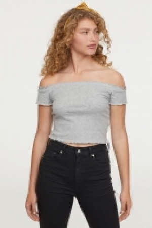  Top corto hombro descubierto 3.99 €