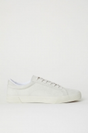  Zapatillas deportivas 17.99 €