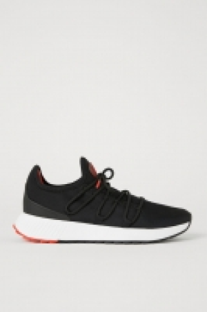  Zapatillas deportivas 26.99 €