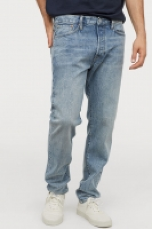  Slim Straight Jeans 16.99 €