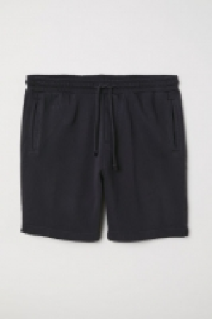  Pantalón corto en sudadera 12.99 €