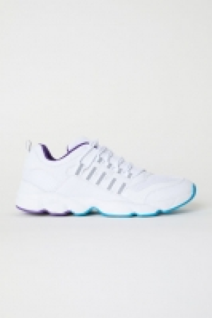  Zapatillas deportivas de malla 22.99 €