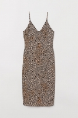  Vestido con escote de pico 12.99 €