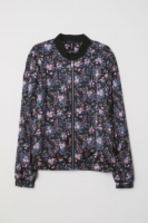  Cazadora bomber de satén 16.99 €