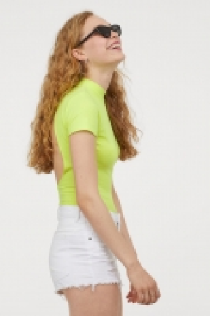  Top con cuello perkins 7.99 €
