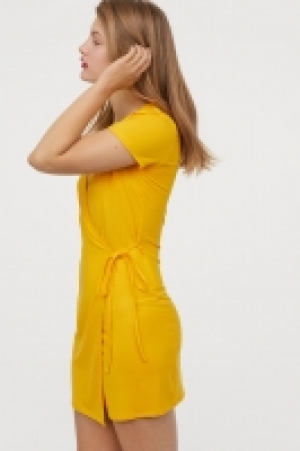  Vestido cruzado corto 8.99 €