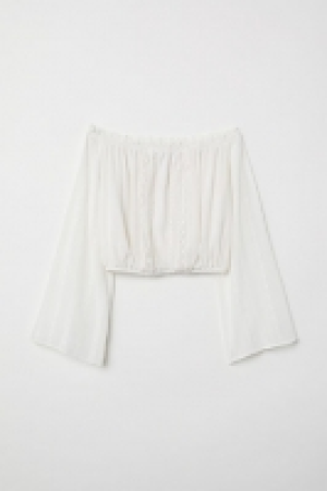  Blusa corta hombro descubierto 20.99 €