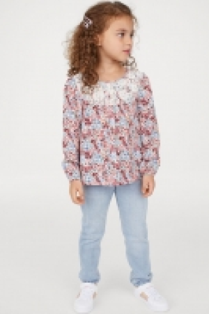  Pull-on Loose Fit Jeans 9.99 €