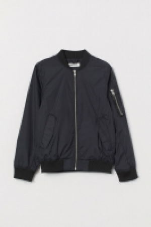  Cazadora bomber de nailon 17.99 €