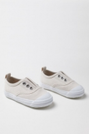  Zapatillas deportivas 7.99 €