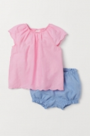  Camiseta y braga abullonada 6.99 €