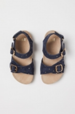  Sandalias de ante 17.99 €