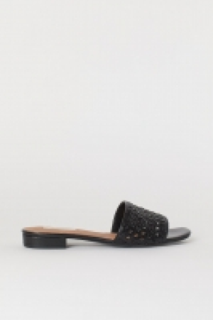  Sandalias de piel 24.99 €