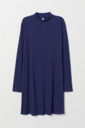  Vestido con cuello perkins 5.99 €