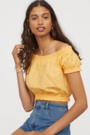  Blusa off-shoulder de algodón 2.99 €