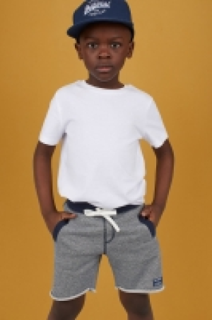  Pantalón corto en sudadera 6.99 €
