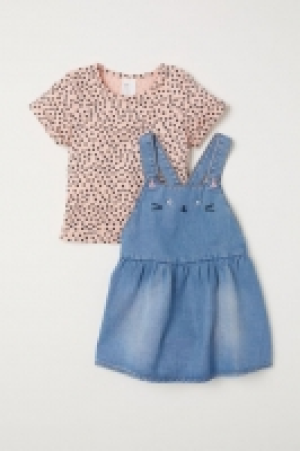  Vestido peto y camiseta 12.99 €
