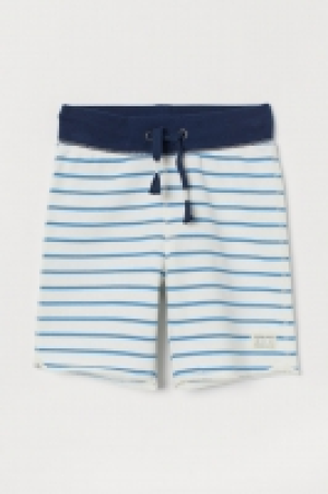  Pantalón corto en sudadera 5.99 €