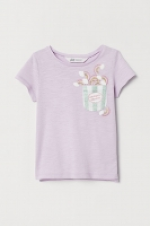  Camiseta con aplicación 3.99 €