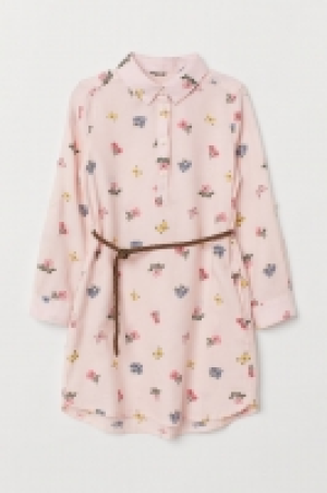  Vestido con cinturón 6.99 €