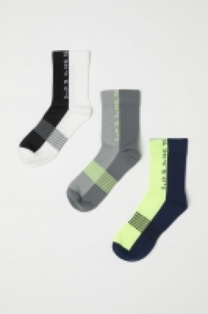  Pack 3 calcetines de deporte 3.99 €
