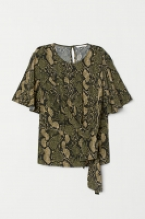  Blusa con lazada 8.99 €