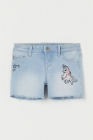  Vaqueros cortos con aplicación 12.99 €