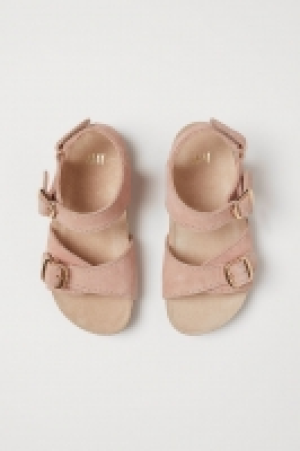  Sandalias de ante 19.99 €