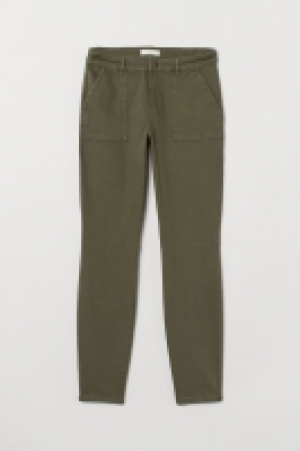  Pantalón cargo de sarga 14.99 €